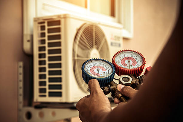 Professional Hvac technician working in Wallkill, NY